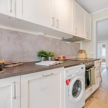 Apartment Dinbnb L 100m To Bryggen L House L 24l7 Check-in